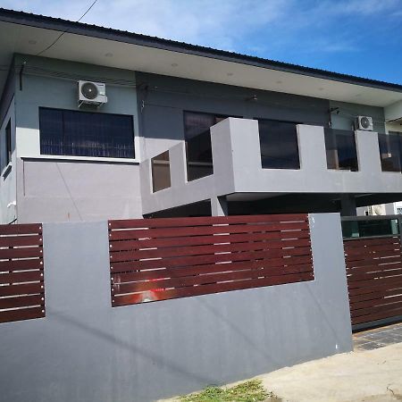 I Love U Bnb 爱乐游民宿 步行5 分钟到码头 Semporna Exterior photo