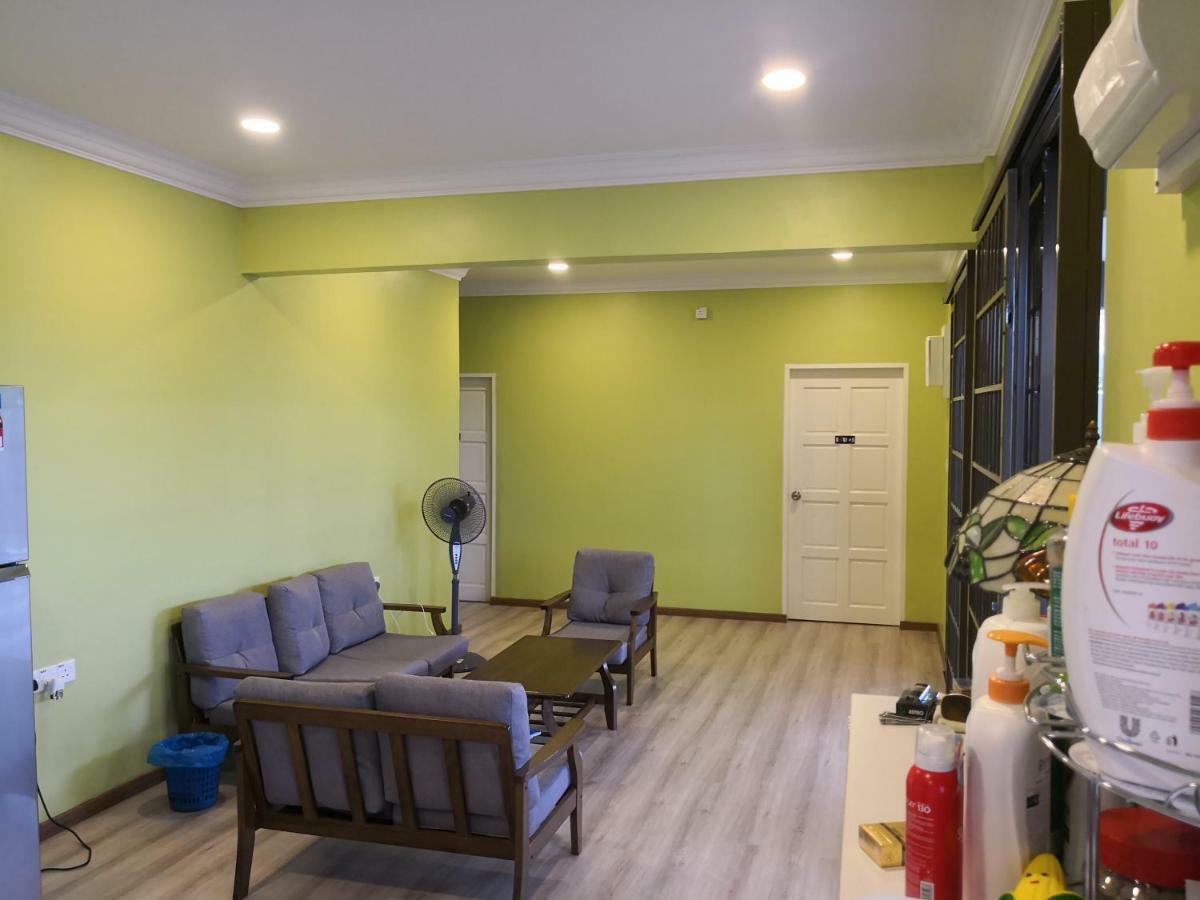 I Love U Bnb 爱乐游民宿 步行5 分钟到码头 Semporna Exterior photo